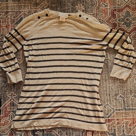 Medium Maternity Shirts See Pictures For Brands - Picture 5 of 11